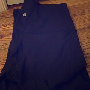 Black LuLuLemon crop high waist luxtreme pant